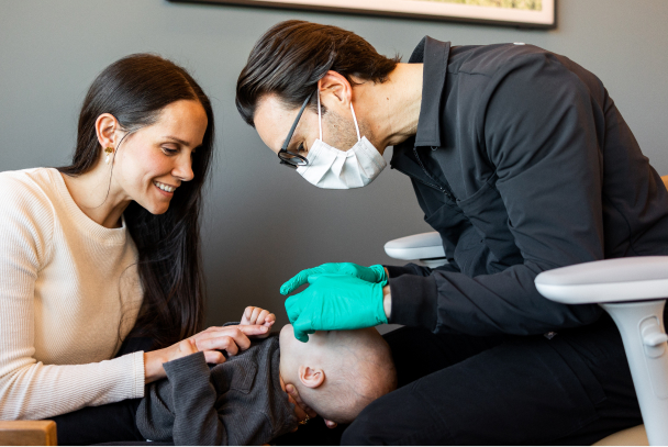 Signs Your Baby May Be Struggling to Feed Naturally